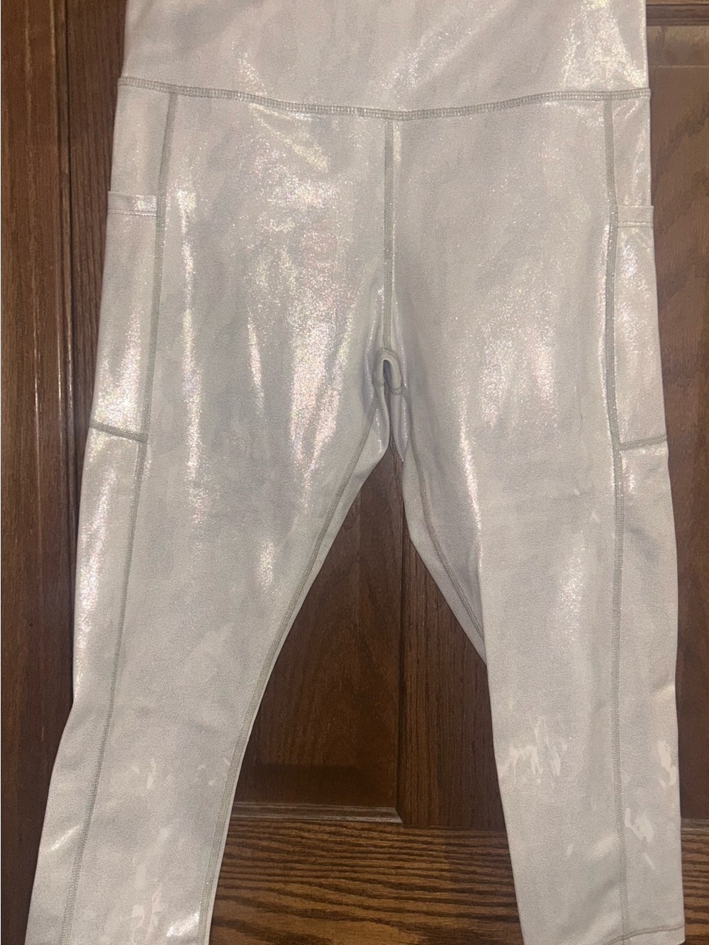 Women’s metalic White Active capri Leggings with Side Pockets